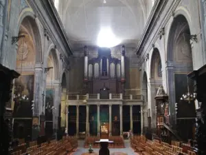 Inside of the Saint-Benoît church