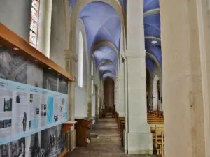 Intérieur de l'abbaye d'Epierre
