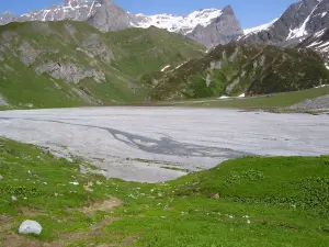 Dry lake above Champagny