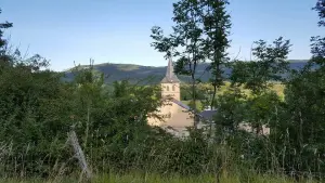 Die Kirche von der Pisseloup-Straße aus gesehen