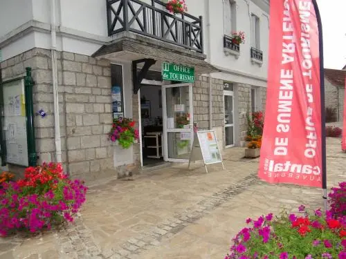 Tourist Office of Sumène Artense - Information point in Champs-sur-Tarentaine-Marchal