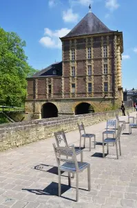 Museo Rimbaud y poéticas sillas