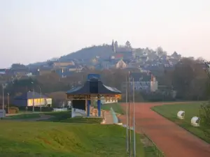 Gezicht op Château-Chinon (Ville) Ville