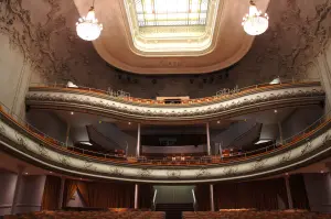 All'interno del teatro Châtel-Guyon