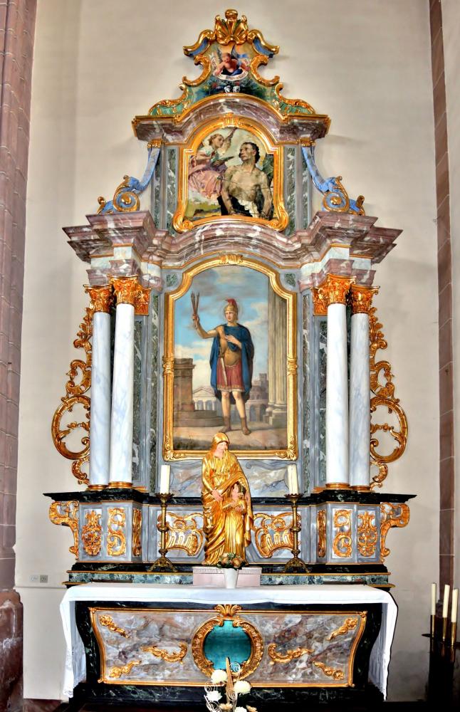 Châtenois - Lateral altar in the church (© J.E)