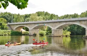 Brücke über den Fluss Cher