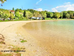 spiaggia di East Shore e il grande lago (© Jean Espirat)