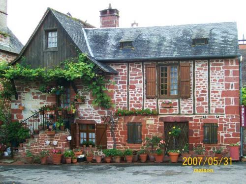 Collonges-la-Rouge - Kleine Burg Schönes Haus