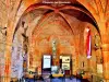 Collonges-la-Rouge - Intérieur de la chapelle des pénitents noirs (© J.E)