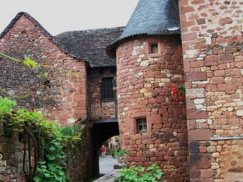 Collonges-la-Rouge - Lane Village