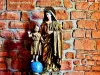 Collonges-la-Rouge - Vierge à l'enfant, dans l'église (© Jean Espirat)