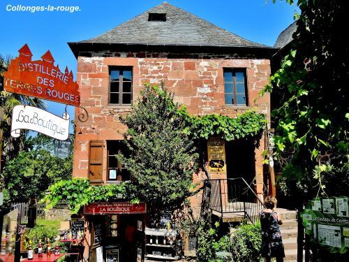 Collonges-la-Rouge - Boutique ( © Jean Espirat )