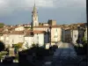 Clocher de Saint-Maxime avec le donjon sur la droite