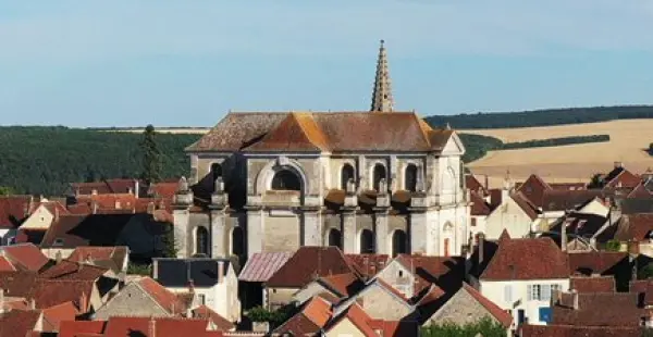 Coulanges-la-Vineuse - Tourism, holidays & weekends guide in the Yonne