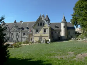 Château Cornudet seen from the park