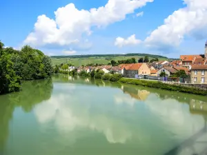 Damery, visto desde el puente sobre el Marne (© J.E)