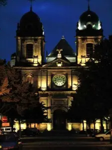 Cattedrale di notte