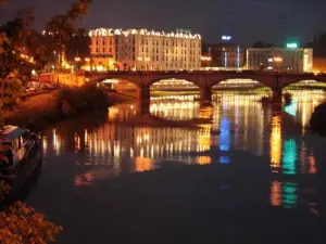 Adour at night