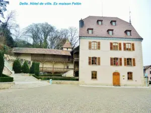 Hôtel de ville, ex-maison Feltin (© Jean Espirat)