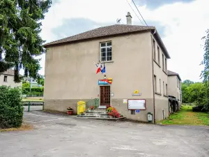 Mairie de Demangevelle (© J.E)