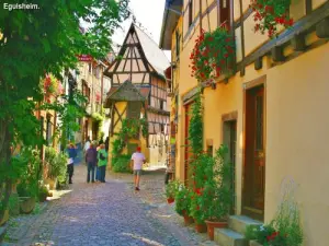 Callejones rebosantes de flores (© Jean Espirat)