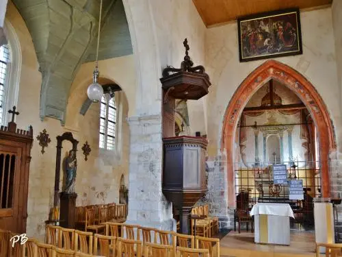 Englos - Intérieur de l'église Sainte-Marie-Madeleine