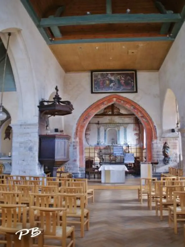 Englos - Intérieur de l'église Sainte-Marie-Madeleine