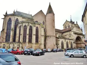 Basilica di Saint-Maurice (© Jean Espirat)