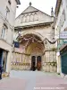 Basilica Saint-Maurice, wearing Bourgeois (© Jean Espirat)