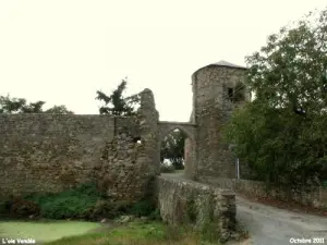 L'Oie - Alojamiento Castillo Hydreau, fortaleza del siglo XII