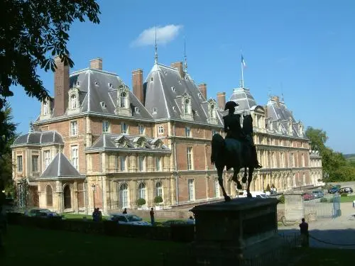 Castle of Eu - Monument in Eu