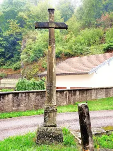 Croix de mission, route de Corravillers (© Jean Espirat)