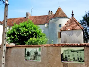 Oud kasteel van Faverney, gezien vanuit een steegje (© Jean Espirat)