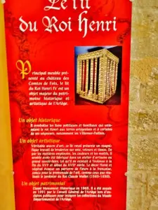 Informations sur le lit du roi Henri IV (© Jean Espirat)