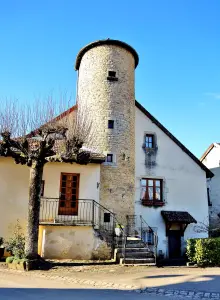 House with turret (© Jean Espirat)