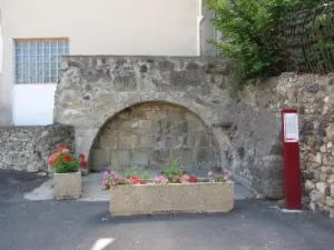 La fontaine vieille