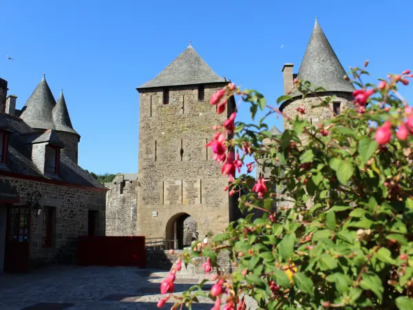Entrada del castillo de Fougères (© MR)
