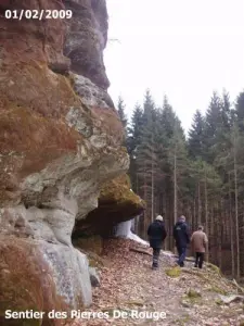 Sentier des Pierres de Roûge à Fougerolles