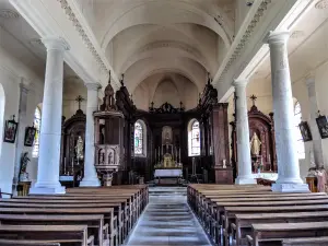 Nave of the church (© JE)