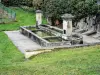 Fontaine-lavoir, nel centro del villaggio (© J.E)