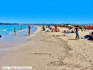 Almanarre Strand Ende Juli (© Jean Espirat)