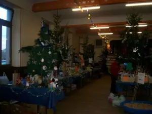 Aumontzey - Aperçu du marché de Noël dans la salle de la chapelle