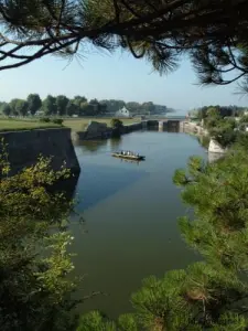 Gravelines and its locks