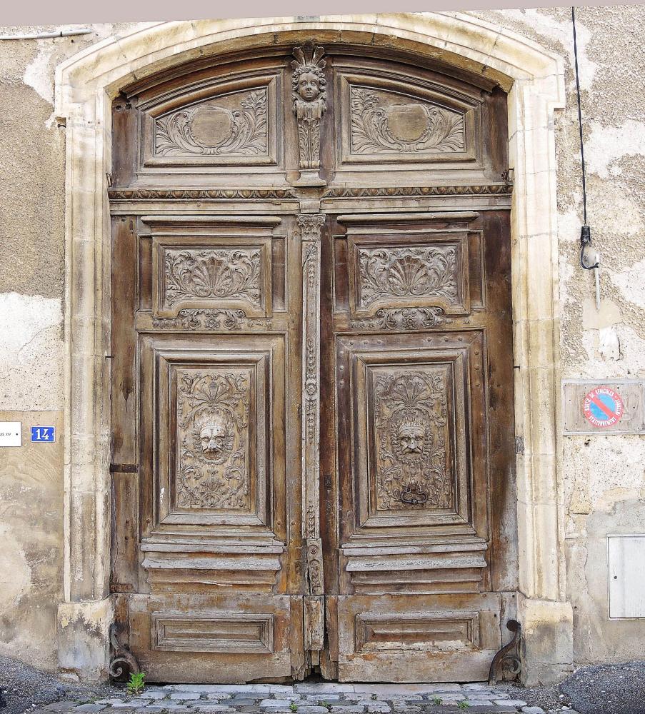 Gray - Porte Louis XIV (© JE)