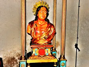 Estatua de San Sebastián, en la iglesia (© JE)