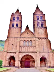 Gevel van de Kerk Saint-Léger (© JE)