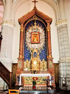 Altar of the Virgin, in the church (© JE)