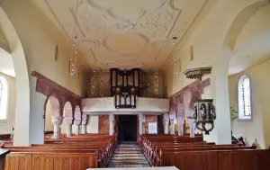 Intérieur de l'église Sainte-Colombe