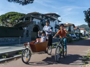 Family cycling