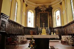 El interior de la iglesia de Saint-Michel